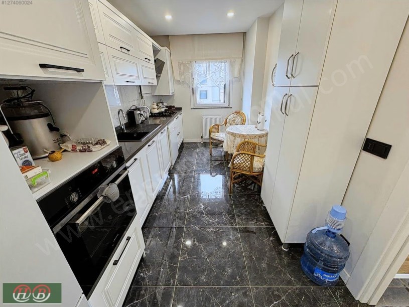 İSTANBUL KADIKÖY BOSTANCI DA DENİZ MANZARALI MÜKEMMEL KONUMDA