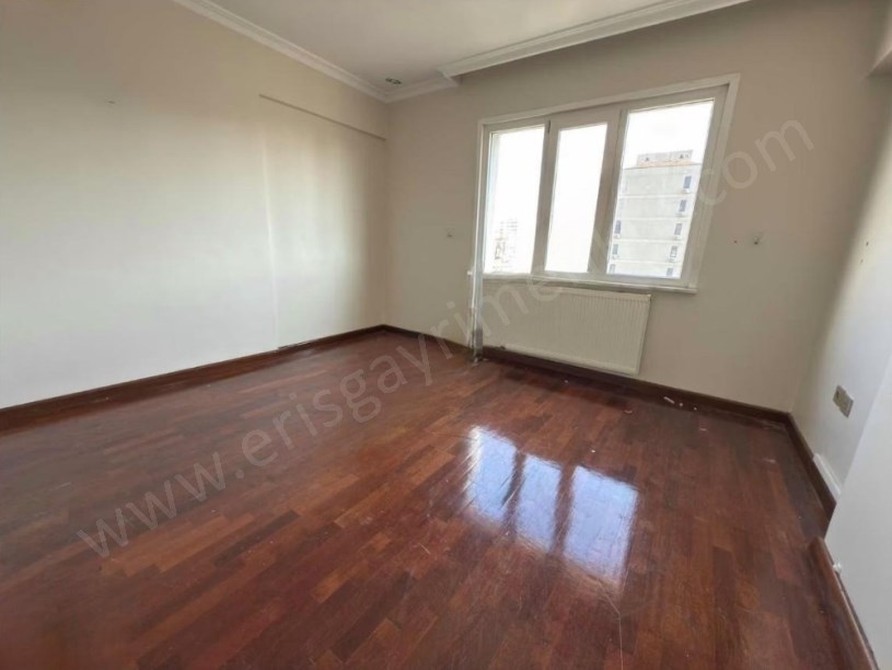 İSTANBUL KADIKÖY SUADİYEDE SATILIK 3+2 DUBLEKS DAİRE MARMARAYA 5 DK