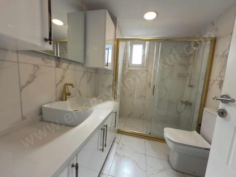 İSTANBUL KADIKÖY SUADİYEDE SATILIK 3+2 DUBLEKS DAİRE MARMARAYA 5 DK