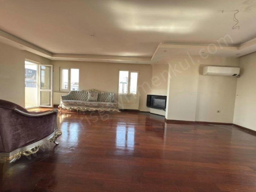 İSTANBUL KADIKÖY SUADİYEDE SATILIK 3+2 DUBLEKS DAİRE MARMARAYA 5 DK