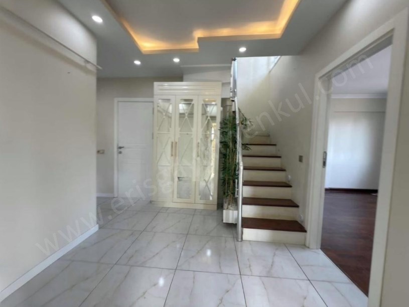 İSTANBUL KADIKÖY SUADİYEDE SATILIK 3+2 DUBLEKS DAİRE MARMARAYA 5 DK