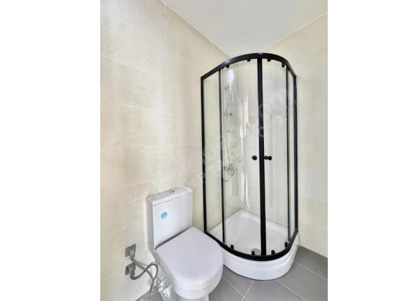 İSTANBUL KADIKÖY  SUADİYE KAPTAN ARİFTE SİTE İÇERİSİNDE BALKONLU 3+1