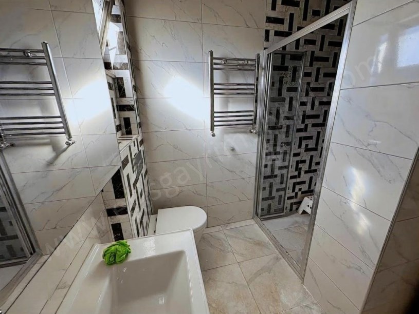 İSTANBUL KADIKÖY 2YILLIK 3+2+30m2 TERAS 3BANYO DENİZ MANZARALI METRO TREN YAKIN