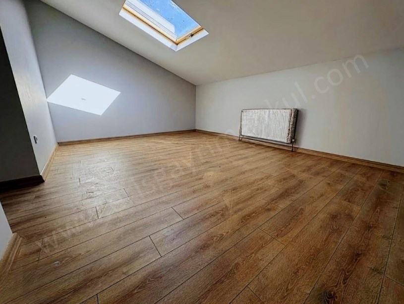 İSTANBUL KADIKÖY 2YILLIK 3+2+30m2 TERAS 3BANYO DENİZ MANZARALI METRO TREN YAKIN