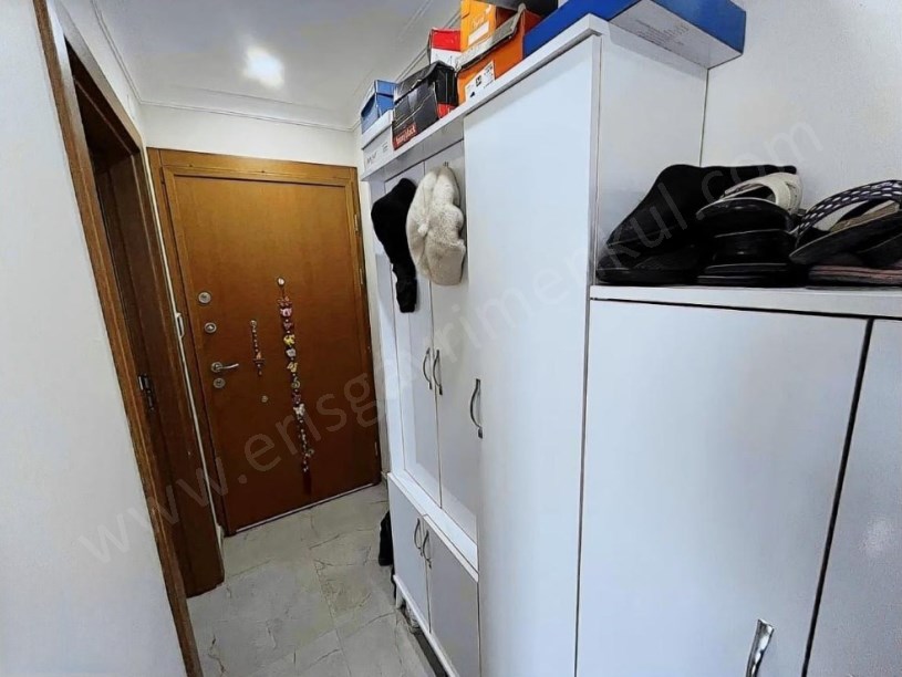 KADİKÖY ŞENESENEVLERDE YENİ BİNADA, BALKONLU 2+1 İSKANLI SATILIK DAİRE