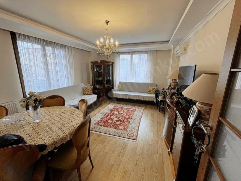 KADİKÖY ŞENESENEVLERDE YENİ BİNADA, BALKONLU 2+1 İSKANLI SATILIK DAİRE