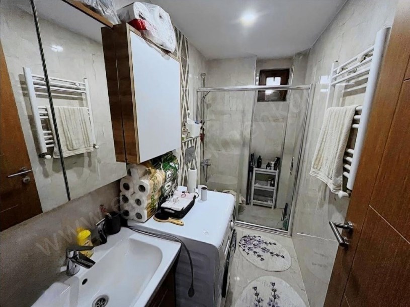 KADİKÖY ŞENESENEVLERDE YENİ BİNADA, BALKONLU 2+1 İSKANLI SATILIK DAİRE