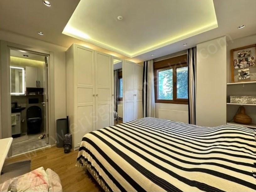 İSTANBUL KADIKÖY GÖZTEPEDE VARONDAN 50.YIL PARKINA 2.ADIM 140M2 EBEVEYNLİ FIRSAT!