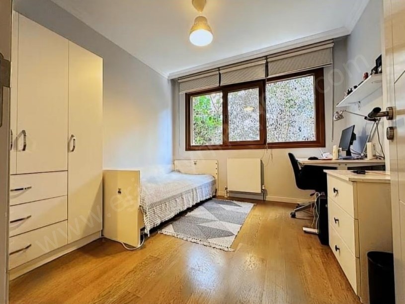 İSTANBUL KADIKÖY GÖZTEPEDE VARONDAN 50.YIL PARKINA 2.ADIM 140M2 EBEVEYNLİ FIRSAT!