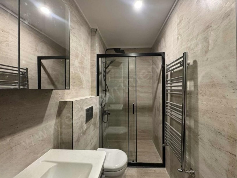 İSTANBUL KADIKÖY BOSTANCI SAHİLE YAKIN DENİZ MANZARALI SIFIR BİNADA 3+1 DAİRE