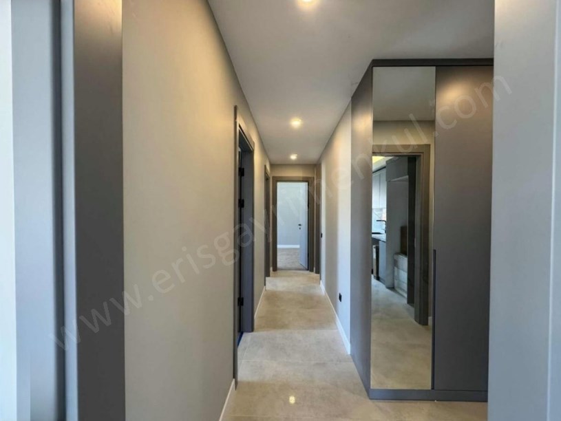 İSTANBUL KADIKÖY BOSTANCI SAHİLE YAKIN DENİZ MANZARALI SIFIR BİNADA 3+1 DAİRE