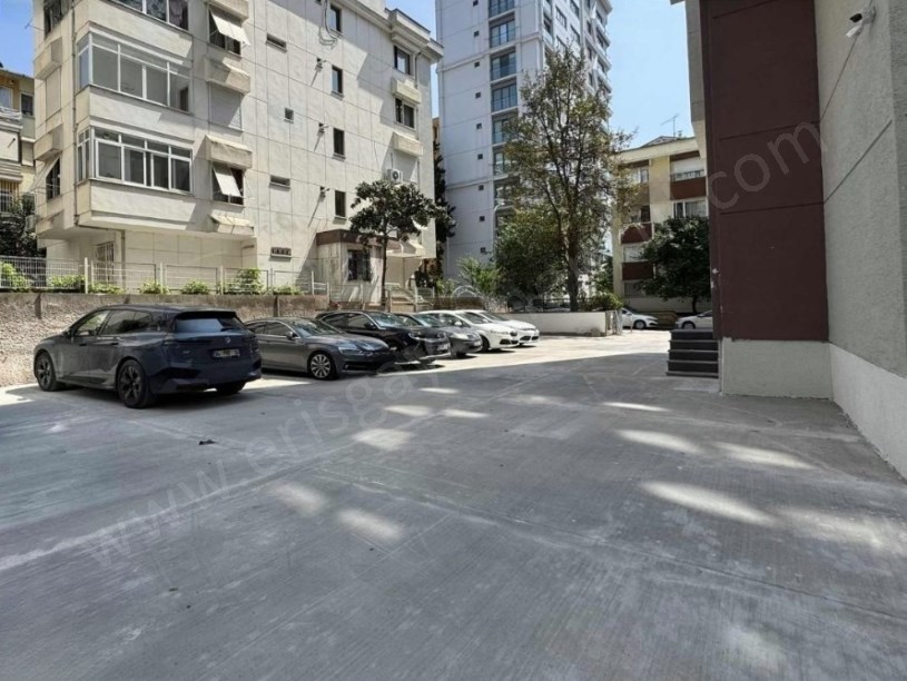 İSTANBUL KADIKÖY BOSTANCI SAHİLE YAKIN DENİZ MANZARALI SIFIR BİNADA 3+1 DAİRE