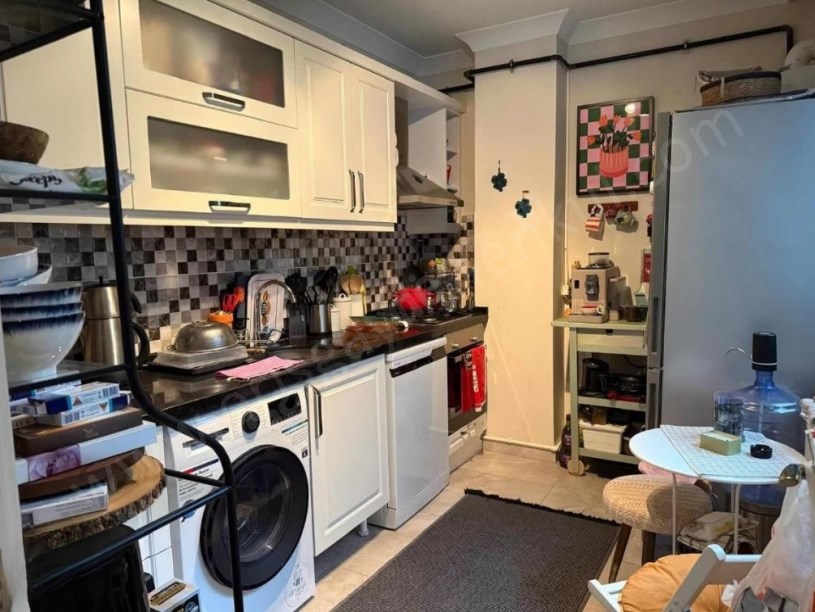 İSTANBUL KADIKÖY KOZYATAĞI ŞENESENEVLERDE HARİKA KONUMDA 2+1 SATILIK DAİRE