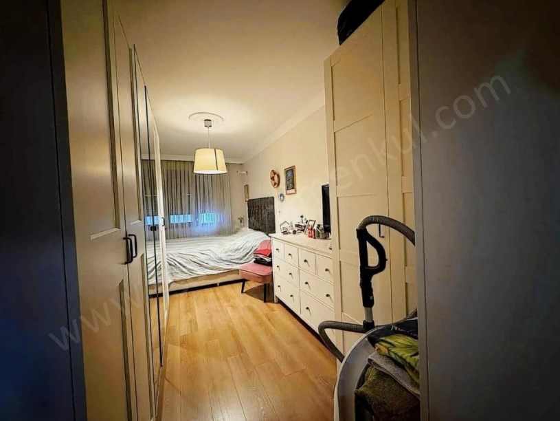 İSTANBUL KADIKÖY KOZYATAĞI ŞENESENEVLERDE HARİKA KONUMDA 2+1 SATILIK DAİRE