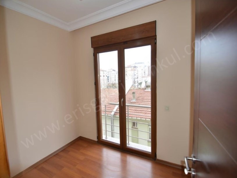 İSTANBUL KADIKÖY Ethem Efendide 5. Kat 2+1 Kombili, Boş Daire