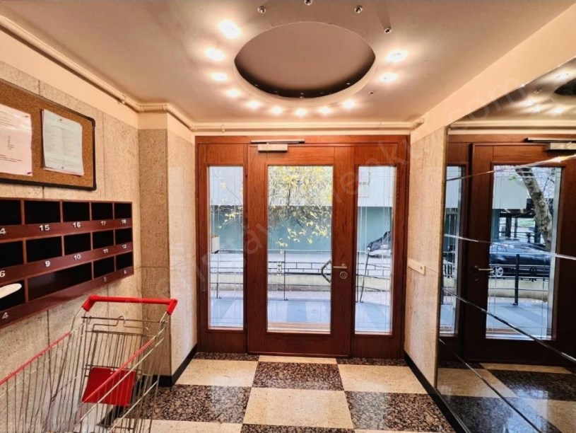 İSTANBUL KADIKÖY Ethem Efendide 5. Kat 2+1 Kombili, Boş Daire