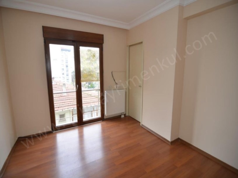 İSTANBUL KADIKÖY Ethem Efendide 5. Kat 2+1 Kombili, Boş Daire