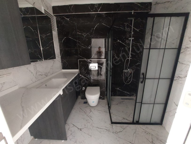 Kozzy Avm Yakını Büyük Balkonlu, Ebeveyn Banyolu, 140 m² Net 4+1 Kadıköy İstanbul