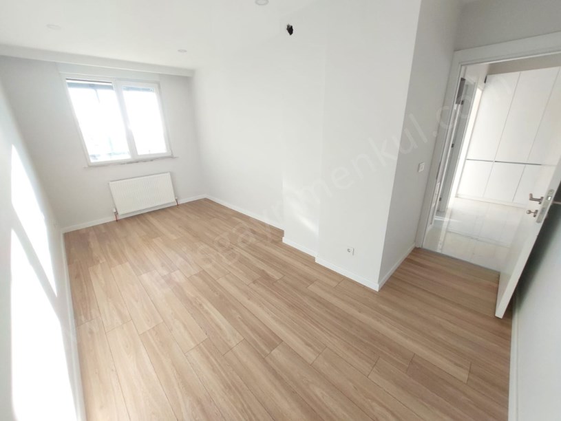Kozzy Avm Yakını Büyük Balkonlu, Ebeveyn Banyolu, 140 m² Net 4+1 Kadıköy İstanbul