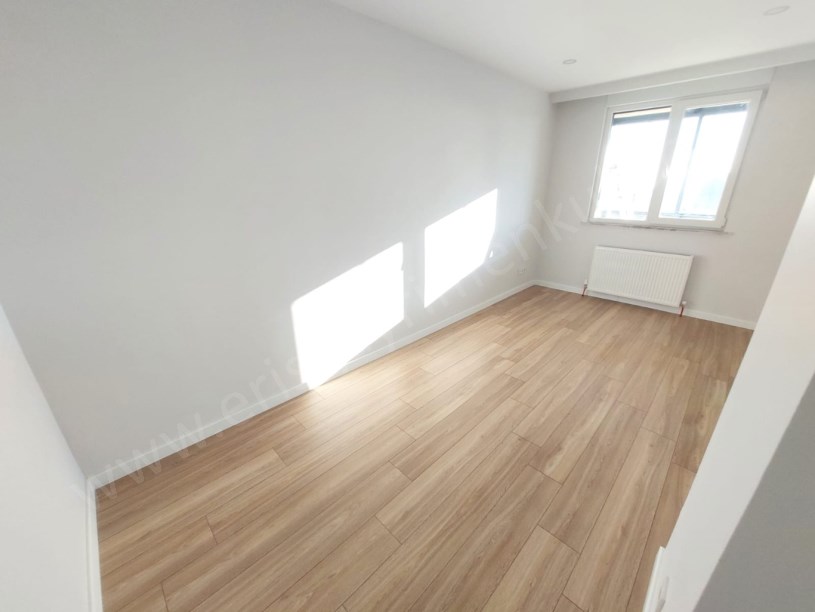 Kozzy Avm Yakını Büyük Balkonlu, Ebeveyn Banyolu, 140 m² Net 4+1 Kadıköy İstanbul