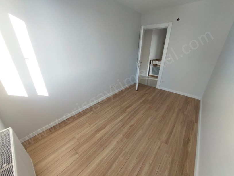 Kozzy Avm Yakını Büyük Balkonlu, Ebeveyn Banyolu, 140 m² Net 4+1 Kadıköy İstanbul