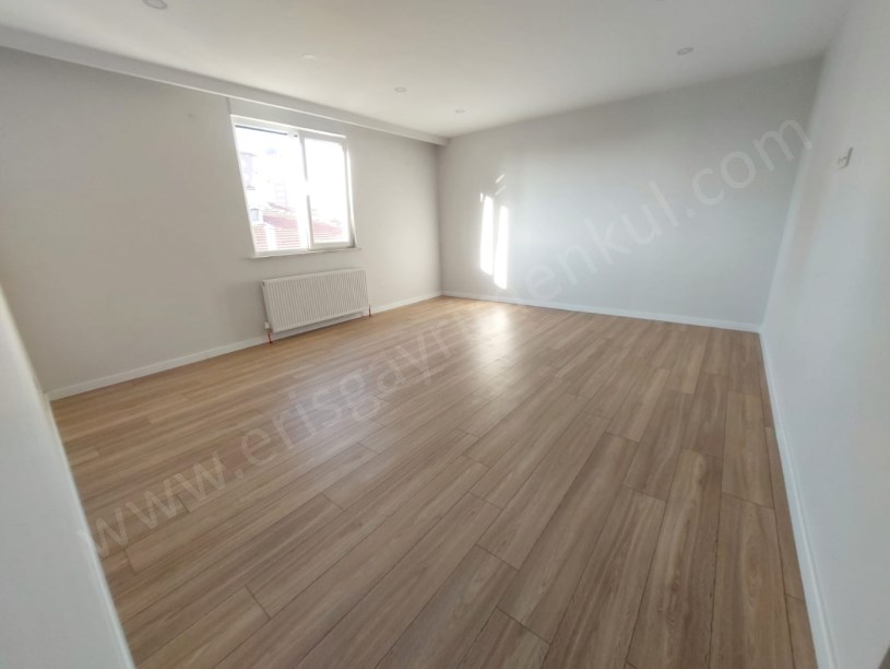 Kozzy Avm Yakını Büyük Balkonlu, Ebeveyn Banyolu, 140 m² Net 4+1 Kadıköy İstanbul