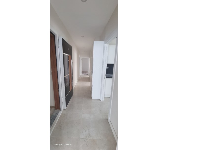 KOZYATAĞI 3 YAŞ 3+1 KİRA SENELİK İSTENMEKTE 70,000 TL AYLIK KABUL EDİLMİYOR