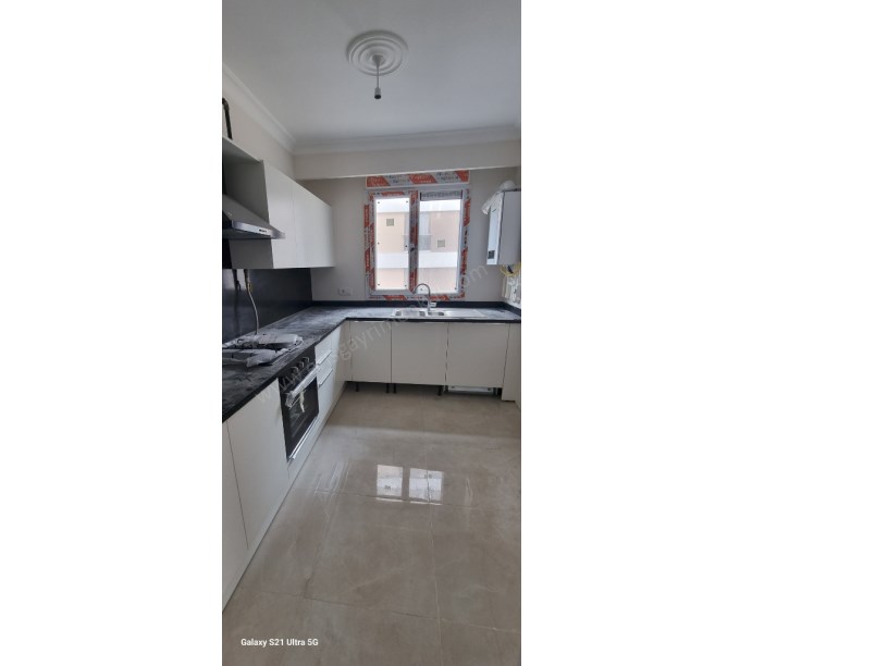 KOZYATAĞI 3 YAŞ 3+1 KİRA SENELİK İSTENMEKTE 70,000 TL AYLIK KABUL EDİLMİYOR