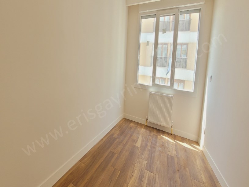 KOZYATAĞI 3 YAŞ 3+1 KİRA SENELİK İSTENMEKTE 70,000 TL AYLIK KABUL EDİLMİYOR