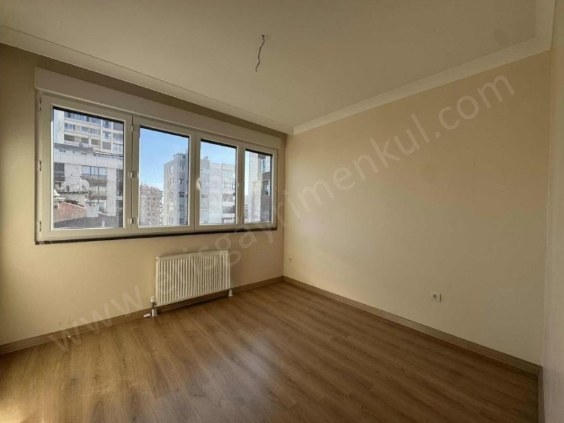 İSTANBUL KADIKÖY Suadiye Kitapçı Sokakta 3+1 Tek Yetkili Satılık Daire