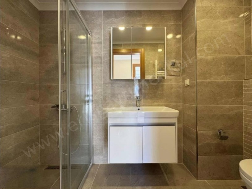 İSTANBUL KADIKÖY Suadiye Kitapçı Sokakta 3+1 Tek Yetkili Satılık Daire