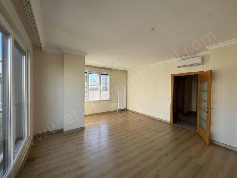 İSTANBUL KADIKÖY Suadiye Kitapçı Sokakta 3+1 Tek Yetkili Satılık Daire