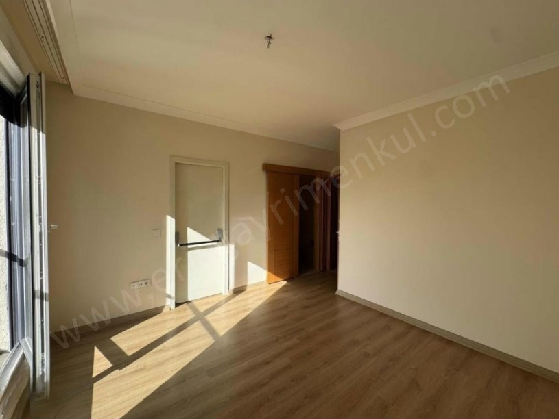 İSTANBUL KADIKÖY Suadiye Kitapçı Sokakta 3+1 Tek Yetkili Satılık Daire