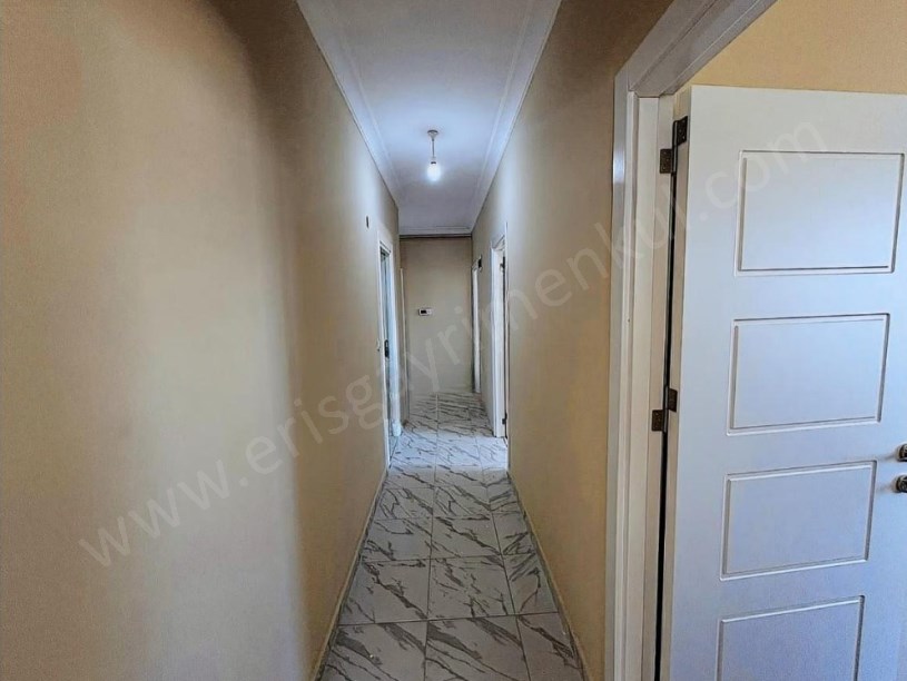 İSTANBUL KADIKÖY MARMARAYA 2 DK. GÖZTEPEDE 3+1 SATILIK