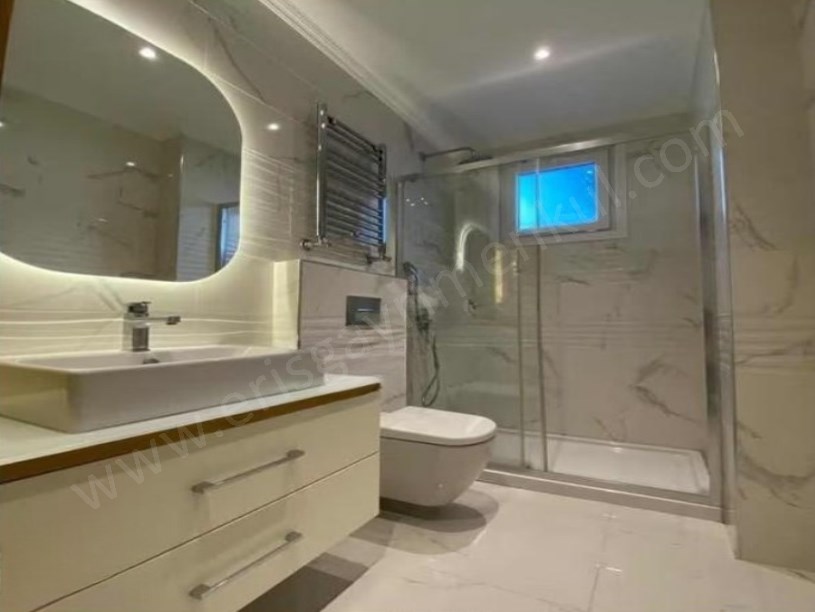 İSTANBUL KADIKÖY SUADİYE BAĞDATA 2 DK İSKANLI 150m2 LÜKS 3+1