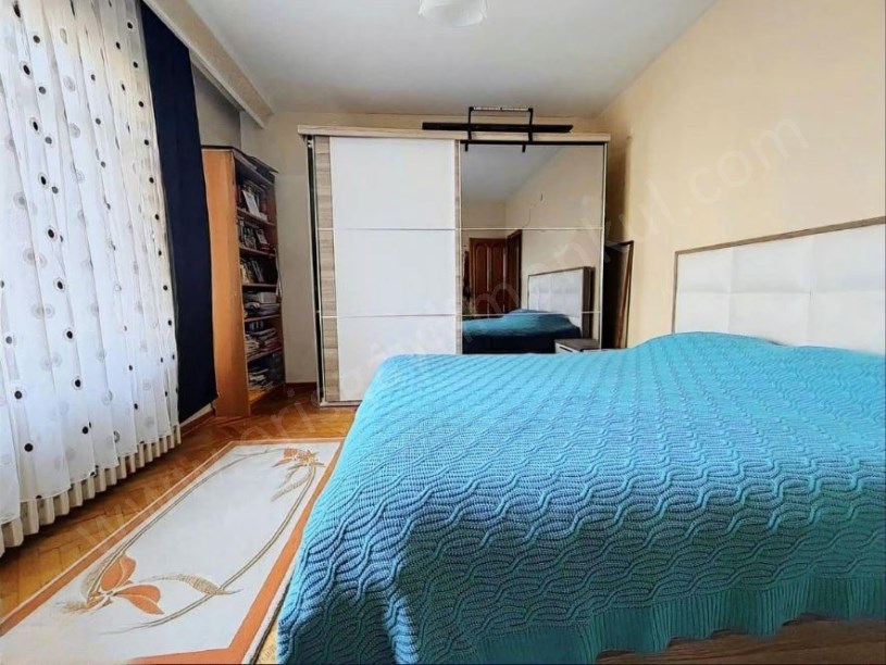 BOSTANCI MAH. DE 140 M2 ŞÖMİNELİ ARA KAT 3+1 DAİRE KADIKÖY İSTANBUL