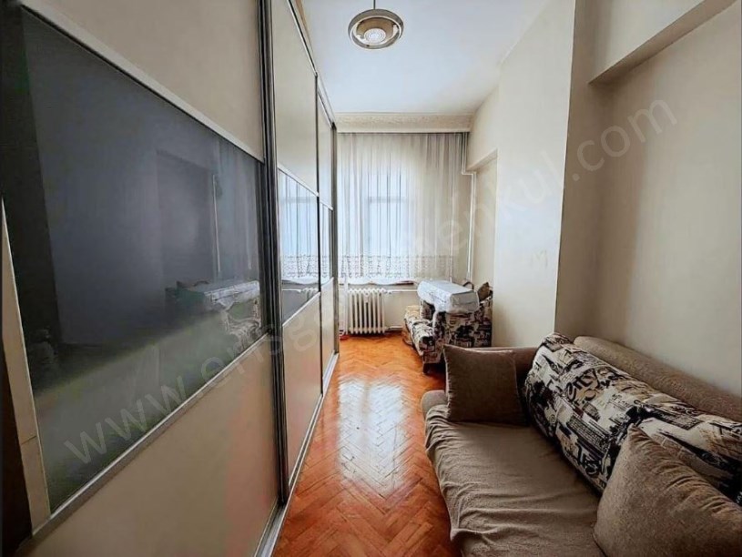 BOSTANCI MAH. DE 140 M2 ŞÖMİNELİ ARA KAT 3+1 DAİRE KADIKÖY İSTANBUL