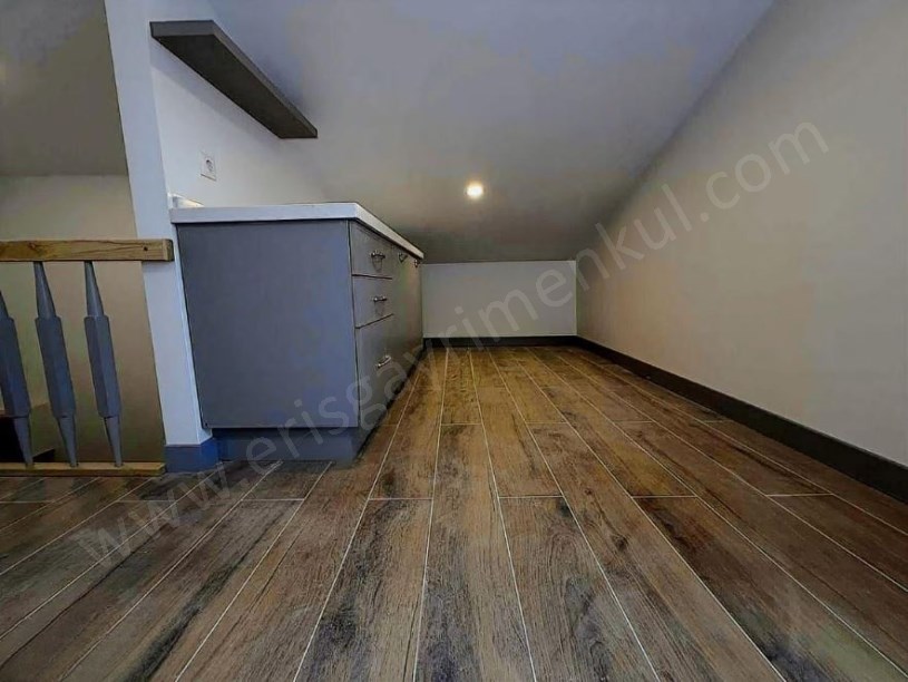 ŞENESENEVLER DE MİNİBÜS CAD YAKIN TERASLI 190 M2 KOMBİLİ 3+1 BOŞ DAİRE KADIKÖY İSTANBUL