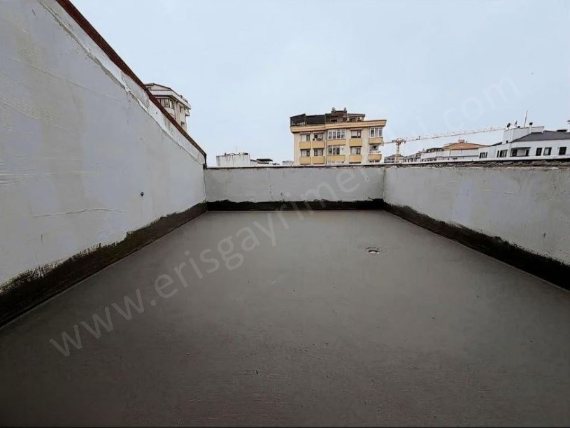 ŞENESENEVLER DE MİNİBÜS CAD YAKIN TERASLI 190 M2 KOMBİLİ 3+1 BOŞ DAİRE KADIKÖY İSTANBUL