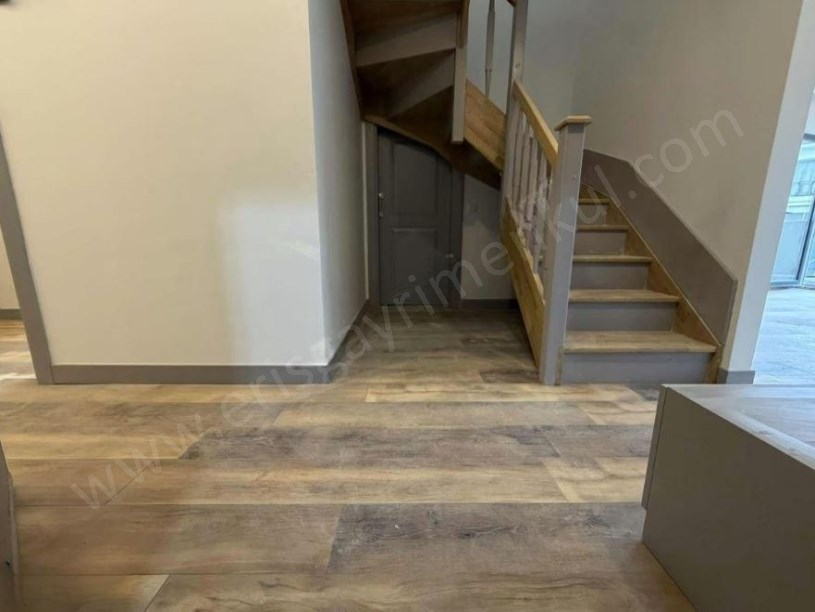 ŞENESENEVLER DE MİNİBÜS CAD YAKIN TERASLI 190 M2 KOMBİLİ 3+1 BOŞ DAİRE KADIKÖY İSTANBUL