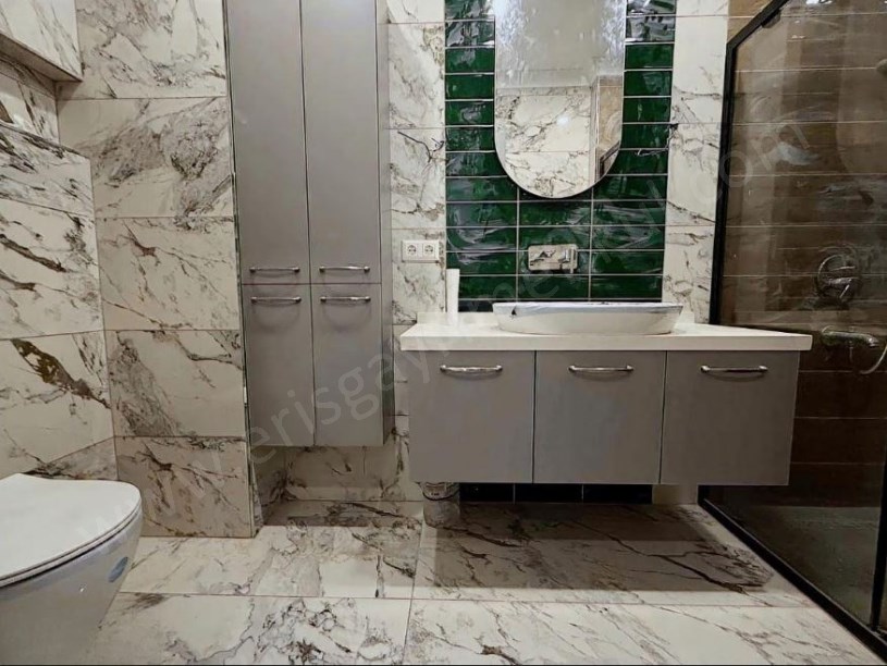 ŞENESENEVLER DE MİNİBÜS CAD YAKIN TERASLI 190 M2 KOMBİLİ 3+1 BOŞ DAİRE KADIKÖY İSTANBUL