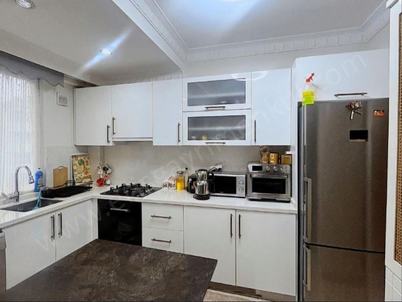 KOZZY AVM VE MİNİBÜS CAD YAKINI DEPREM SONRASI BALKONLU 110 M2 NET 3+1 DAİRE ERENKÖY İSTANBUL
