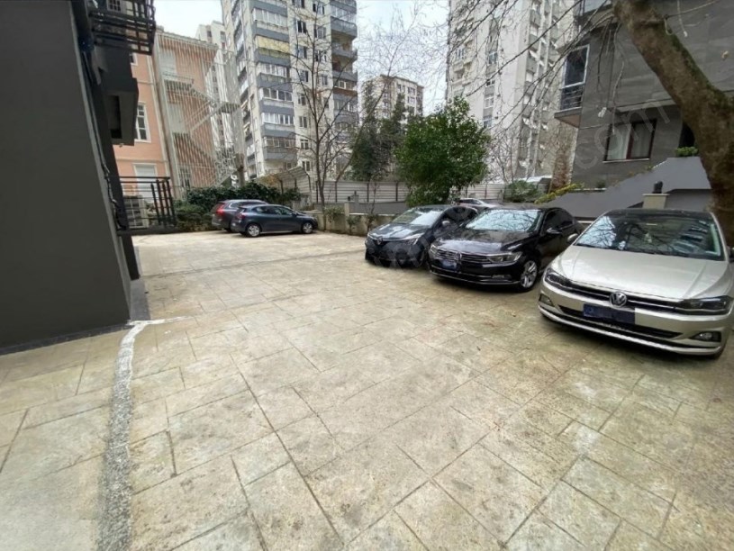 İSTANBUL KADIKÖY Suadiyede Bağdat Caddesi ve Marmaraya Yakın 2+1 Satılık Daire