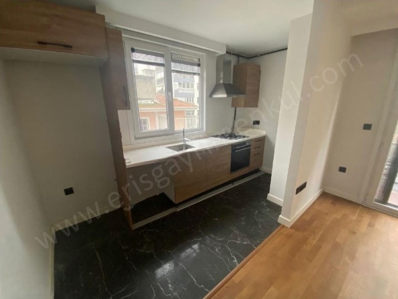 İSTANBUL KADIKÖY Suadiyede Bağdat Caddesi ve Marmaraya Yakın 2+1 Satılık Daire