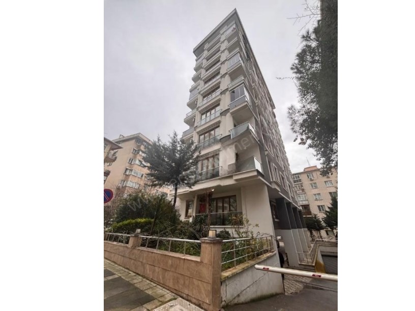 İSTANBUL KADIKÖY KOZYATAĞINDA 2 BALKONLU ÖNÜ TAMAMİYLE AÇIK ULTRA LÜX DAİRE