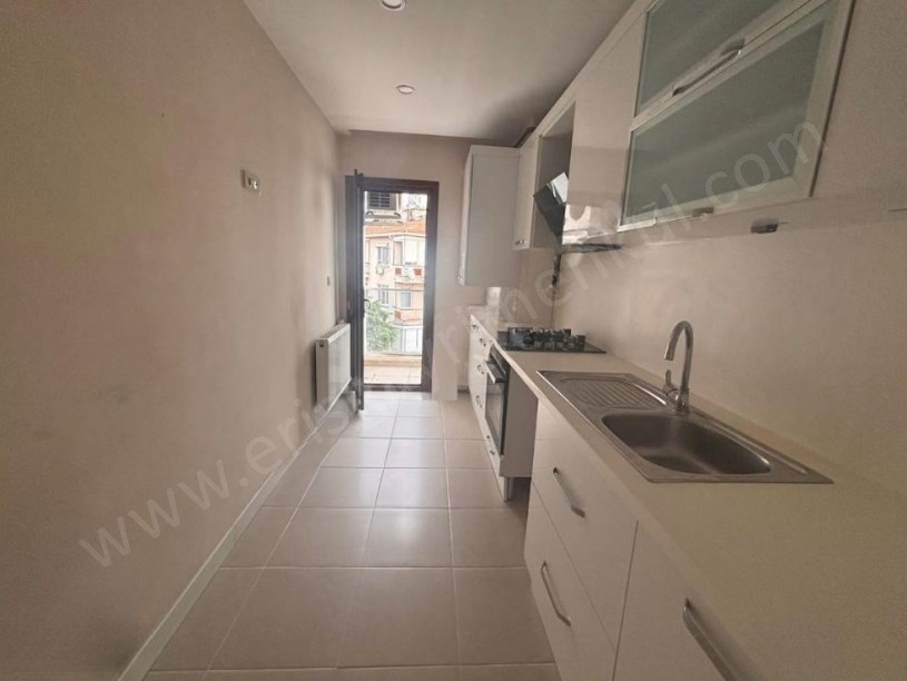 İSTANBUL KADIKÖY KOZYATAĞINDA 2 BALKONLU ÖNÜ TAMAMİYLE AÇIK ULTRA LÜX DAİRE