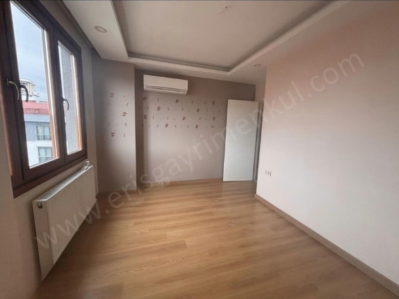 İSTANBUL KADIKÖY KOZYATAĞINDA 2 BALKONLU ÖNÜ TAMAMİYLE AÇIK ULTRA LÜX DAİRE