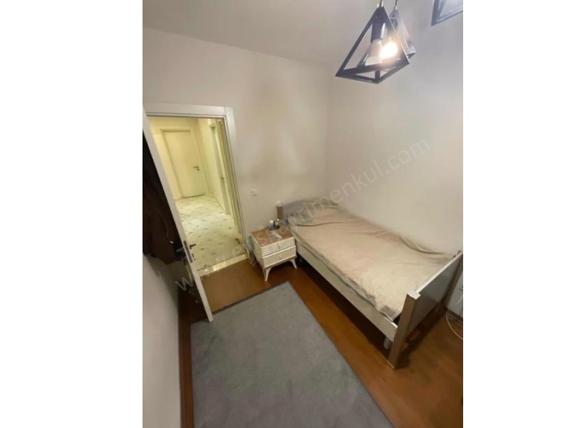 İSTANBUL KADIKÖY KOZYATAĞINDA METROYA YAKIN 3+1