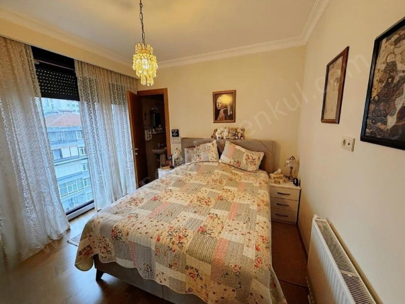  İSTANBUL KADIKÖY ERENKÖY DE  3+1 GÜNEY BATI 120M2