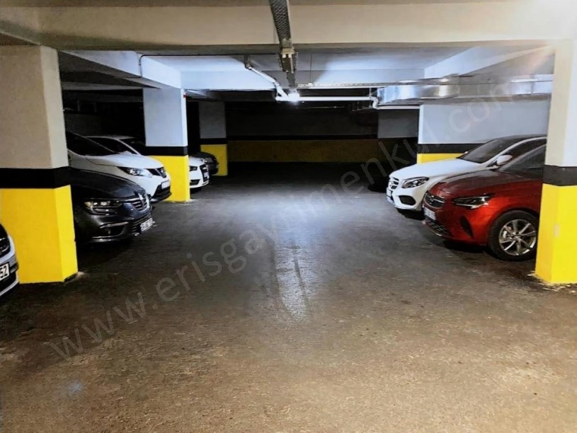  İSTANBUL KADIKÖY ERENKÖY DE  3+1 GÜNEY BATI 120M2